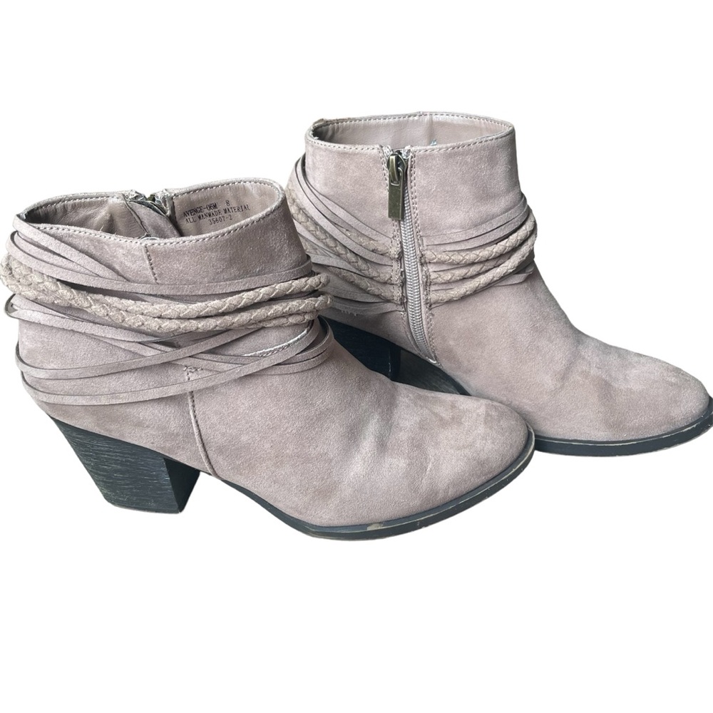 Fall Bamboo ankle suede booties western style size 8